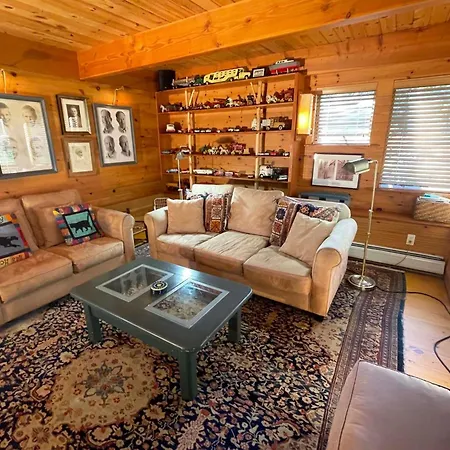 Upper Pines Lodge